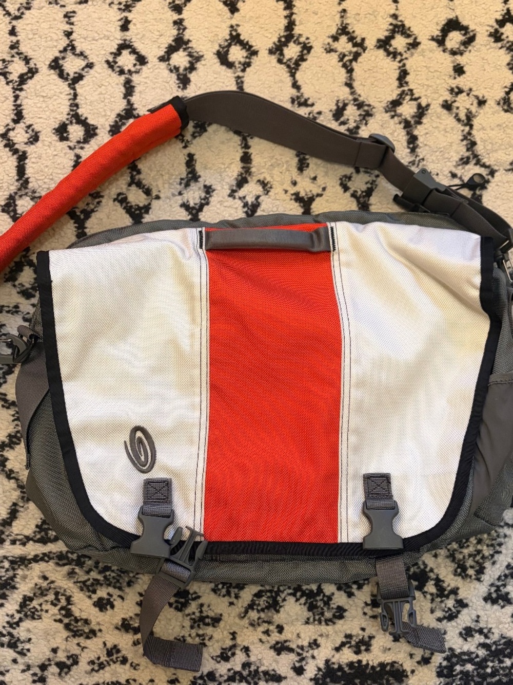 NWOT Timbuk2 Commute Messenger Bag Red Eggshell Laptop Travel Work Crossbody